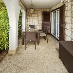 Marwin Apartment